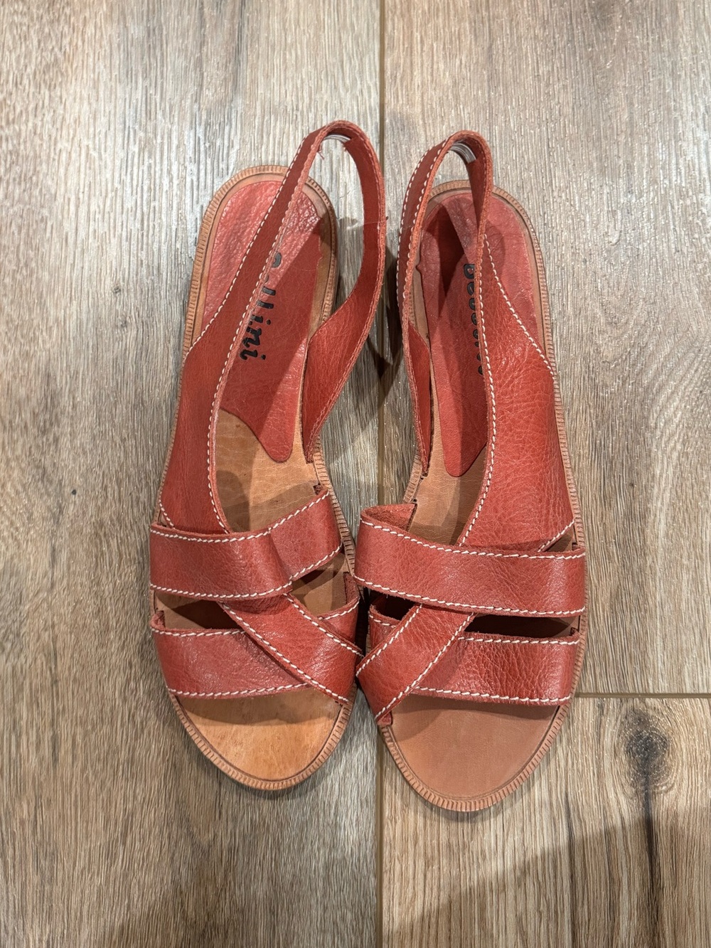 BELLINI Vintage Red Leather Wood Bottom Sandals | Size 8